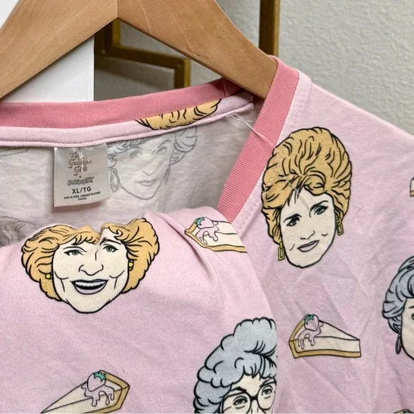 Cakeworthy Golden girls pajama set sz XL Women's Pink Print Pajamas PJ - Picture 4 of 7